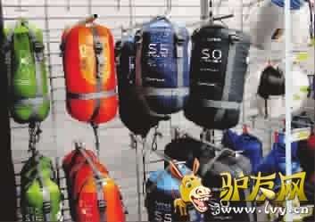 ������Ʒ���˶��¿���