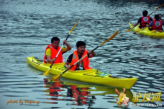 400��ǰ��5��19�գ�ΰ��ĵ���ѧ�ҡ����мҼ�̽�ռ���ϼ�ʹ��㽭�������̣���ʼ����ʮ���������ݵ��ó̡�