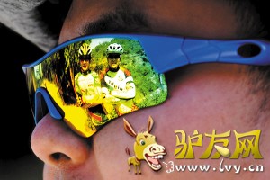 �����������ǻ������ϵ�����̬�ȡ�