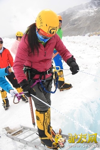 ͼΪ������������´�Ӫ���е�ɽ������(���� ��ͼ)