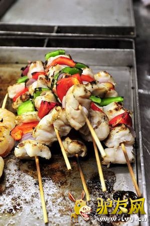 �Ĵ������Լ���Ȥ �ڰ����桰�Ĺ�ʽ����Խ