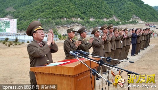 ���ʾ��˶�Ա��Ӧ�������ӿ콨�軬ѩ������