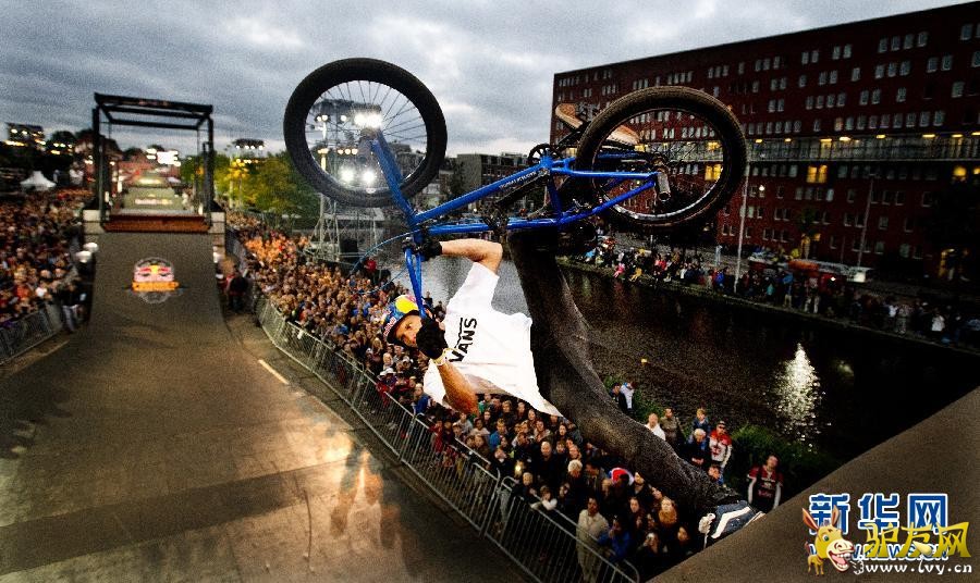 �����˶�����Ծ����