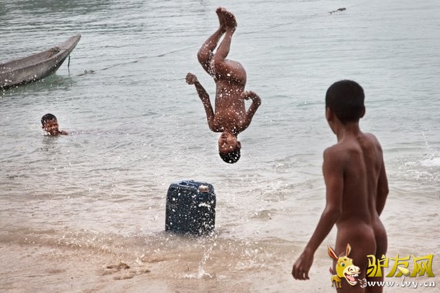 ����Ǳˮ����Ī���� 20��ˮ��ԭ��̬����(ͼ)