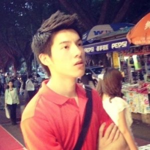 ���ݰڵ�̯˧���ߺ� ���ֻ���ǵĳ���˧����������ظ�