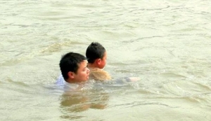 �����±���ܾ���ˮ��ͯ ��ӹ���ɱ�˱��̾�