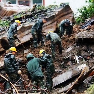 �����ν�ɽ�廬��9�˱��� 5��ʧ����ȷ�����ѡ���ͼ��