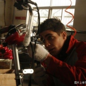 ����С���й�����н��1500Ԫ ��װ���г�