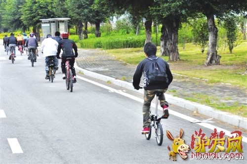 mini���ûһ��ͱ�˦��ԶԶ��