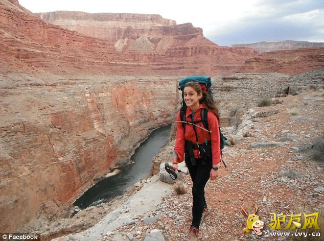 ��Ӣ����ÿ���ʱ���������һ�������������ǵ�24��Ů�����ر��Ӱ��������������ݵĴ�Ͽ�ȣ�2011���������ڴ�Ͽ�Ⱦ����˻���