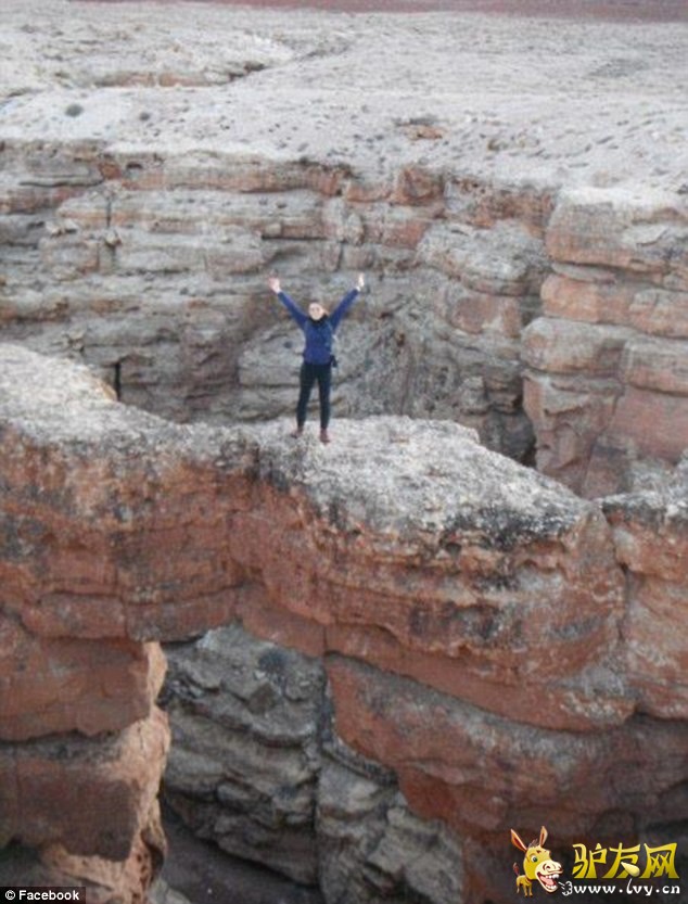 ��Ӣ����ÿ���ʱ���������һ�������������ǵ�24��Ů�����ر��Ӱ��������������ݵĴ�Ͽ�ȣ�2011���������ڴ�Ͽ�Ⱦ����˻���