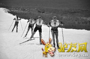 ��ѩ���ԭӳ���µ�Ů���������ڽ���