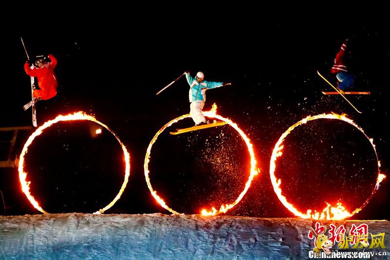 �������������ݼ�����ս ��ѩ���·�Ծ��Ȧ(������ͼ)