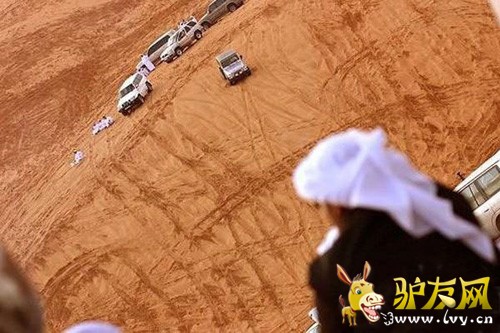 �ϰ����� ��ɳĮ��ȥ��ѩ