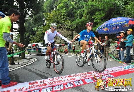 �����컷�����г����ܾ�����������ɽ���С���һ������