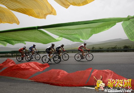 7��1�գ����ຣ�����ʹ�·���г������������Ͳ˻��������С����գ����ຣ�����ʹ�·���г���������������̣����ӽ���ߺ��β����������緢 ���ع� ��