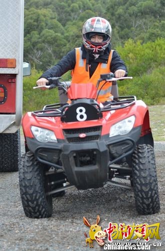 ��С�����������˶����� Я֣������ת����(ͼ)