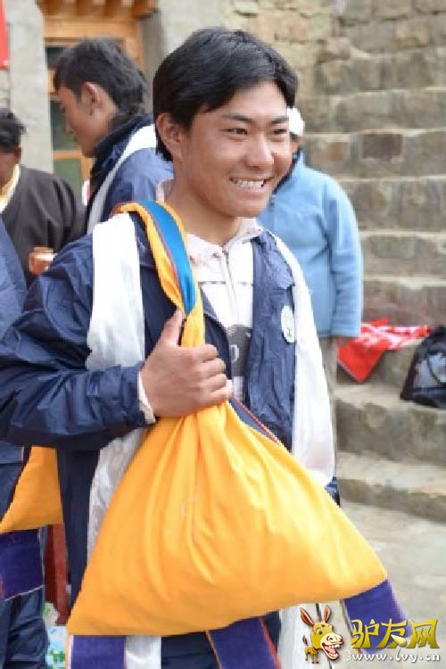 ÿ����ҵ�����쵽һ��װ��ҩ���ҽ�����ĵ��԰�