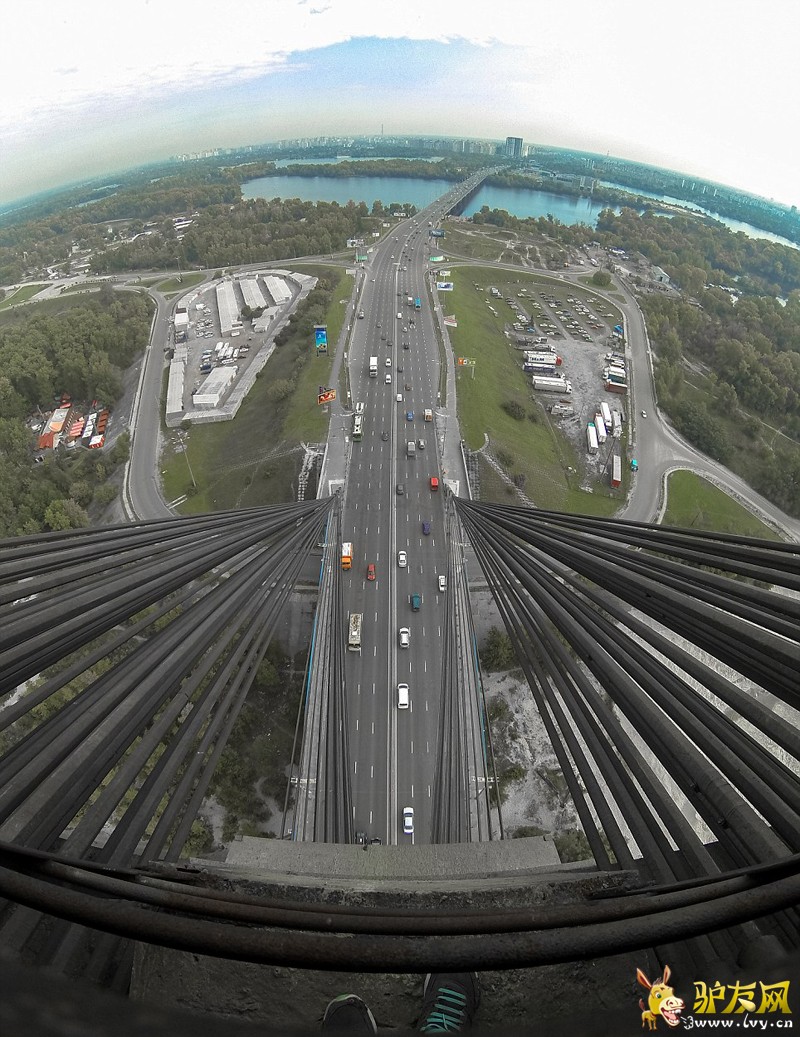 Ӣ������ղķ˹����˹���ڸߴ�116�׵Ļ���Ī˹�ƴ����ö����ݺ�շ���