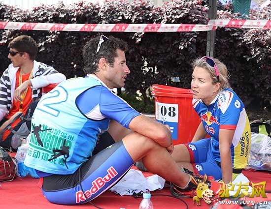 �ִ��յ���ţ�Ӵ���򸾡�����˹���������ڽ���