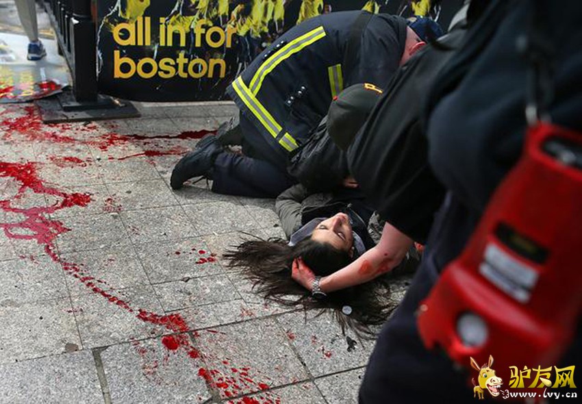 Լ�������㱬ըϮ��ʱ��������˹�غ���17��Ů��Ϥ������ʱ����������ӡ����̣�ϣ���ܼ�¼���˿�������