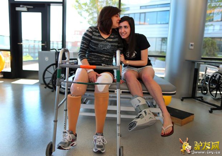 Լ�������㱬ըϮ��ʱ��������˹�غ���17��Ů��Ϥ������ʱ����������ӡ����̣�ϣ���ܼ�¼���˿�������