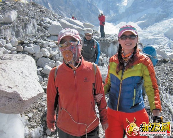 �������ϵ����������ð�˳��˴ε�ɽ�ӡ�ͼΪ���Գɶ��Ķ�Ա����������ǰ��������