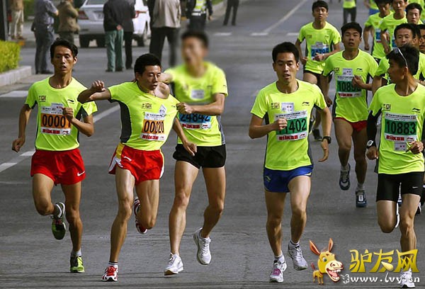 �������ű�ǿʹ�ߣ����ҵ��˶����ǳ����� ���������ҵ��������ű�ǿ˵�໰������ĭ