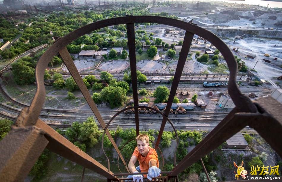 �������ߡ�������;�����������������������ѣ�ε���Ƭ��