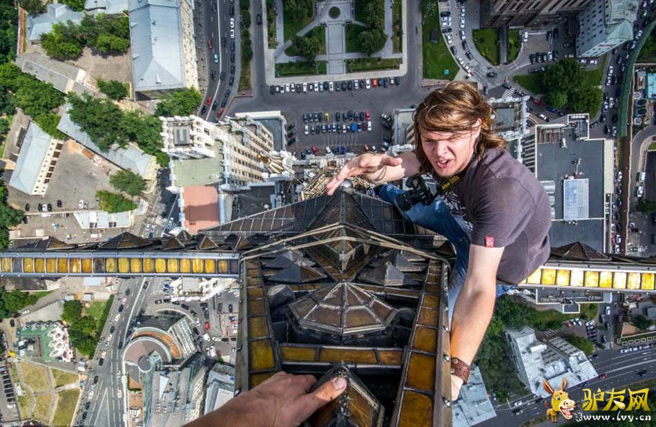 �������ߡ�������;�����������������������ѣ�ε���Ƭ��