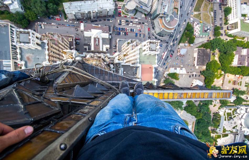 �������ߡ�������;�����������������������ѣ�ε���Ƭ��