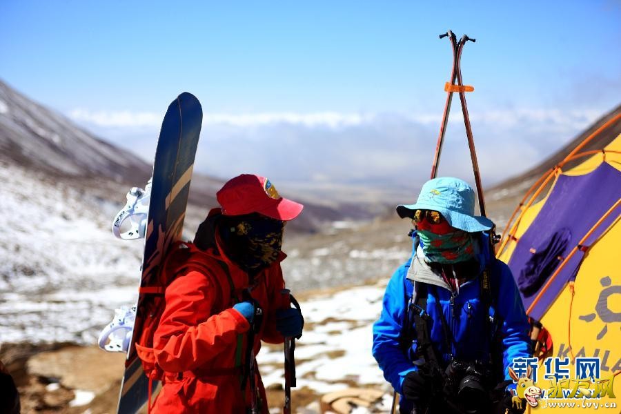 2014�ຣ��ʲ�����޻�ѩ��ɽ������ῪĻ