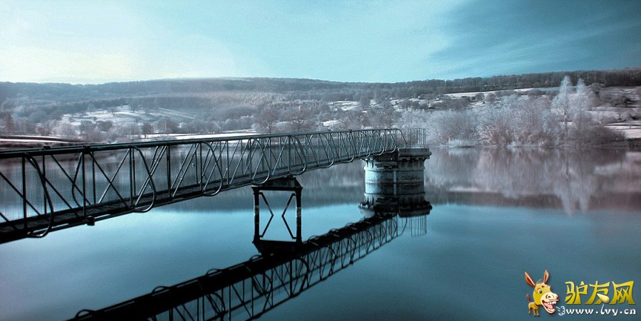 ��Щ��������ʾ������������Ƭ�·��Ƕ�������ģ���ʵ���������������ļ��ĵ��ġ�