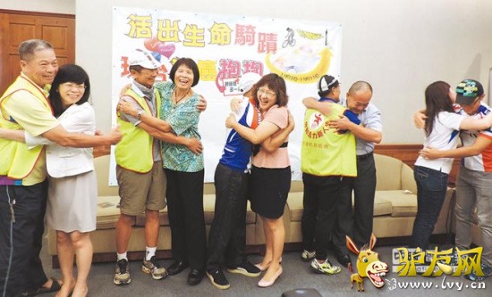 �����˼����ڵ��Ľ조������ʿ���г���̨����ǰ���ϣ�����������ʿ���ǹ����ı�����