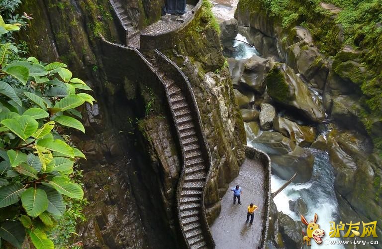 �������ǵĺڷ綴��������Ҫ��ӡ�Ƚ�ʤ�أ���������һ����272����Լ100�׳����ǳ������ο͵����ġ�