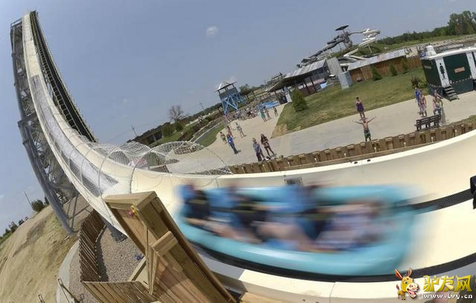 �������ǵĺڷ綴��������Ҫ��ӡ�Ƚ�ʤ�أ���������һ����272����Լ100�׳����ǳ������ο͵����ġ�