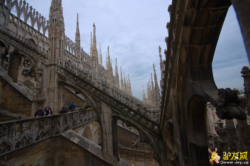 �������ǵĺڷ綴��������Ҫ��ӡ�Ƚ�ʤ�أ���������һ����272����Լ100�׳����ǳ������ο͵����ġ�