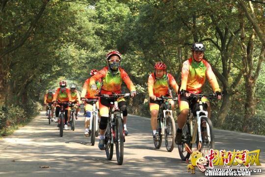 ���г��ӳ����� ��һ�� ��