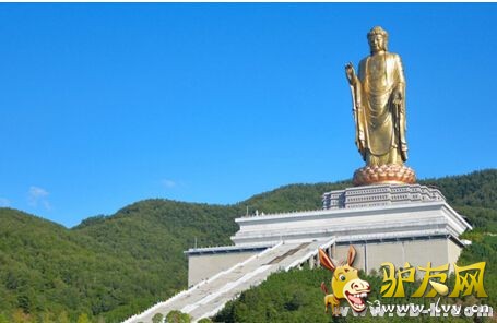 ���������α���ӭ��������ɽͬ�ǡ�Ⱥ�ڵ�ɽ������� ���������Ļ