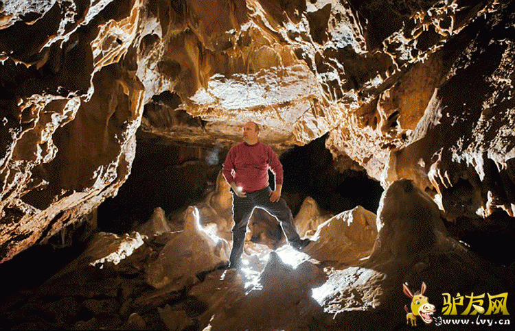 ˹�工����Ӱʦ�޲��ء���÷��˵����ʱ��������������̽�գ�żȻ�����������������Ѩ���� 