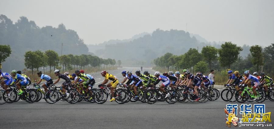 10��14�գ�ѡ�����ڱ����г����� ���գ�����컷۶�����������г�������������Ů�����α������������г��������ѡ�ְ���ɭ��ùھ���¿�������������