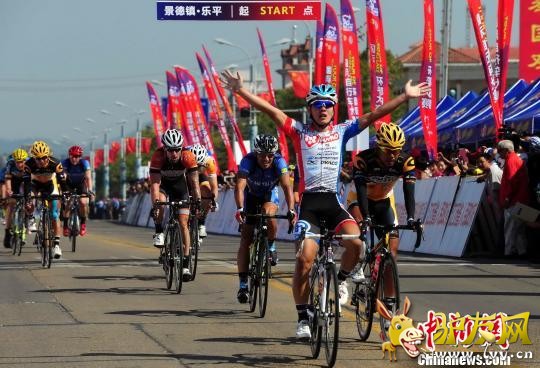 ��������һ���İĴ�������������3��ѡ�ָ����һ�������߲ˡ� ��� ��