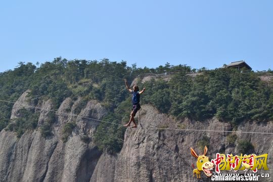 ŷ�ޱ������Alexander������ս����ƽ�� ��Է¶ ��