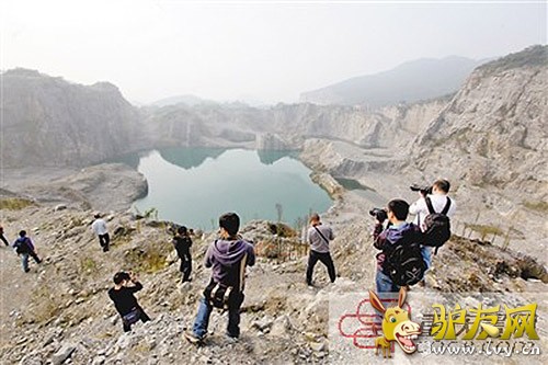 25�գ�ͭ��ɽ��ɽ��ַ�����˴�����Ӱʦǰ�����մ����� ���쳿����ϰ���� �׼� ��