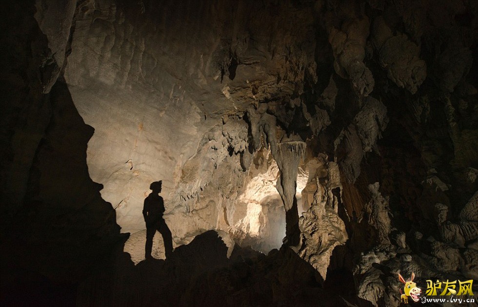 ͼΪ�й�������ҵ-��ɽ���ʹ�԰�����ص�׳�۶�Ѩ����ҳ��ͼ