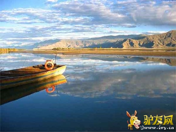 ������ѩɽ��ڣ�����������ңң������