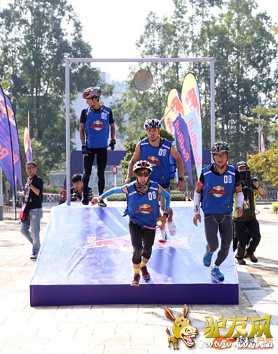 �ھ��������ܶӽ��������