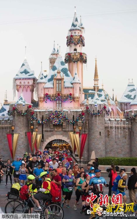 ����ʱ��11��16�գ����������������ݰ��ɺ�ķ�ĵ�˹����԰�������������ˡ���������������ܡ�ͼΪѡ���Ǵ�˯���˳Ǳ�������