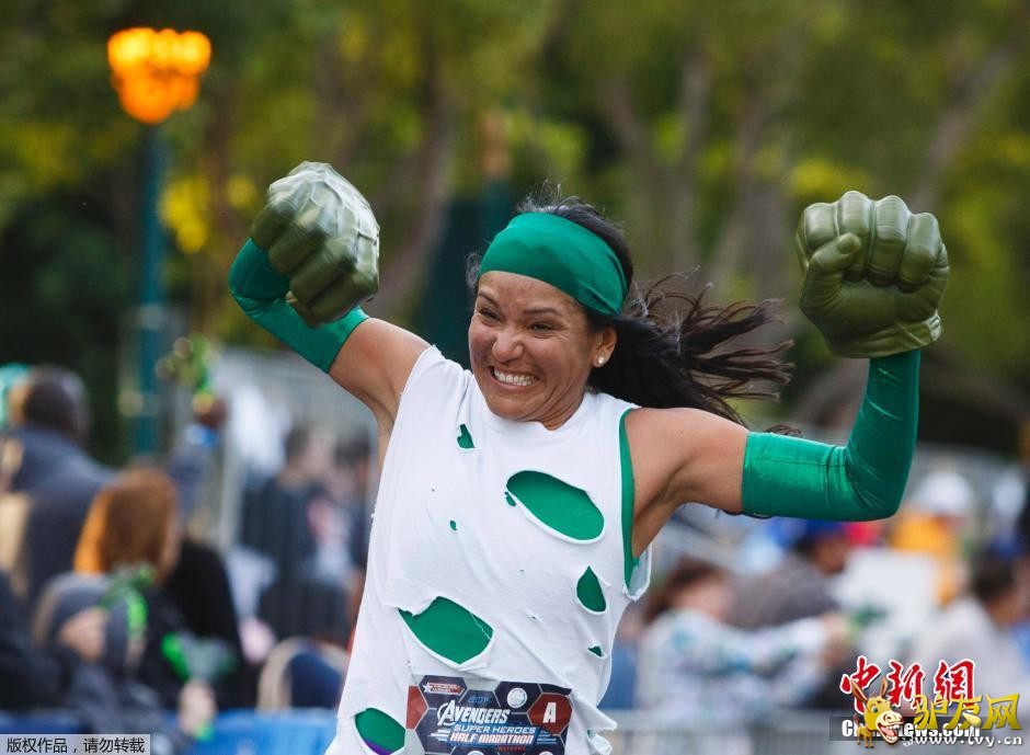 ����ʱ��11��16�գ����������������ݰ��ɺ�ķ�ĵ�˹����԰�������������ˡ���������������ܡ�ѡ�������Ÿ��ֳ���Ӣ�۵ķ��Σ��������ܡ�