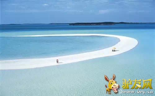 �ձ�����Ⱥ���ϲ���һ����ɽ����������Ⱥ�������˾�ס�����϶˵ĵ��졣������Դ�ڴӰ��ɵ���ȥ������һƬ��С�������������Ůͬס���Ͼͻ��й����������ֹŮ���ϵ���